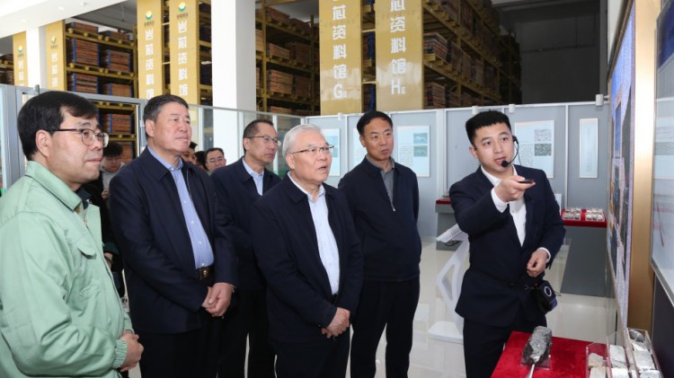 全國政協(xié)常委、省政協(xié)副主席尚勛武蒞臨金徽股份調研綠色礦山建設工作